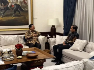 Mensesneg Ungkap Isi Pertemuan Presiden Prabowo-Jokowi di Kertanegara