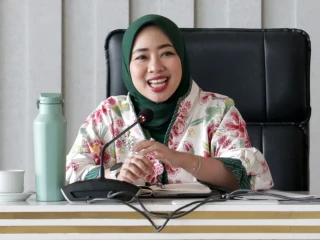 DPR Minta Kementerian ESDM Selesaikan Aturan Turunan UU Minerba