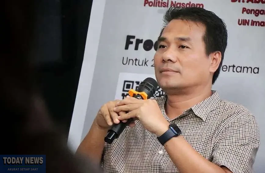 Guru Besar Ilmu Politik Universitas Andalas (Unand), Prof Asrinaldi