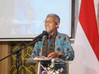 893b5288-00d1-4b97-954e-05f65d456afd