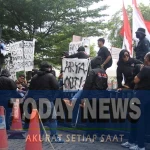 Demo Ultras Garuda di Depan Kantor PSSI_Foto Todaynews (8)