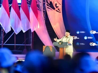 Prabowo Pastikan Pemerintah Bergerak Cepat Bantu Korban Bencana di Sumatera