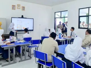Prabowo Tegaskan Pemerataan Digitalisasi Pendidikan hingga Pelosok