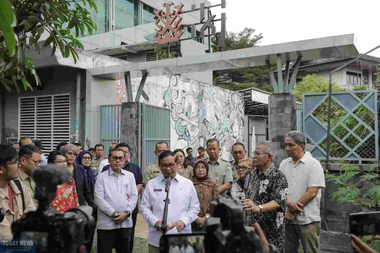 siaranpers_pemprov_dki-20251104192234_pdfk0w_955