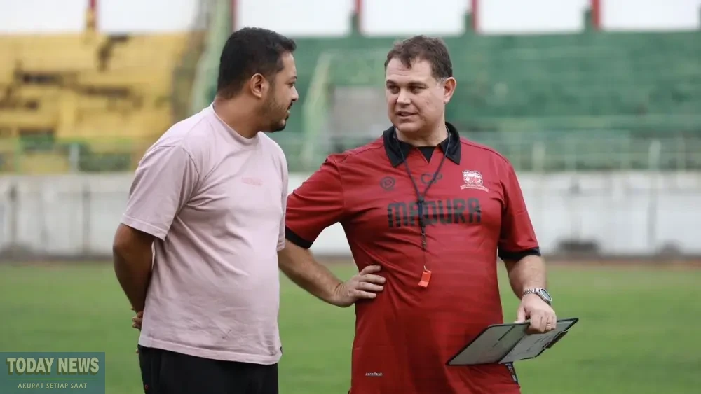 Target-Jangka-Panjang-Carlos-Parreira-Juara-BRI-Super-League-1763348355