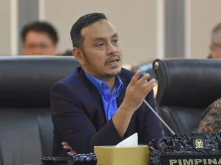 willy aditya baju biru