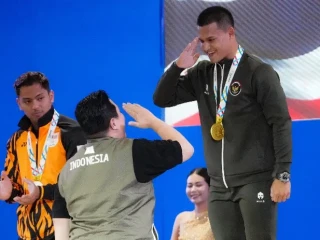 2182letda-tni-rizki-juniansyah-persembahkan-emas-di-sea-games-2025-dan-pecahkan-rekor-dunia-menpora-erick-kita-tunjukkan-kedigdayaan-indonesia