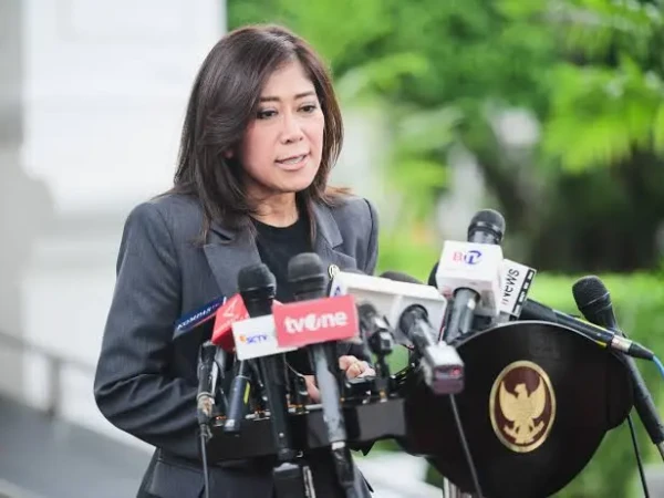 Internet Pisau Bermata Dua: Sangat Bermanfaat, tapi Berbahaya