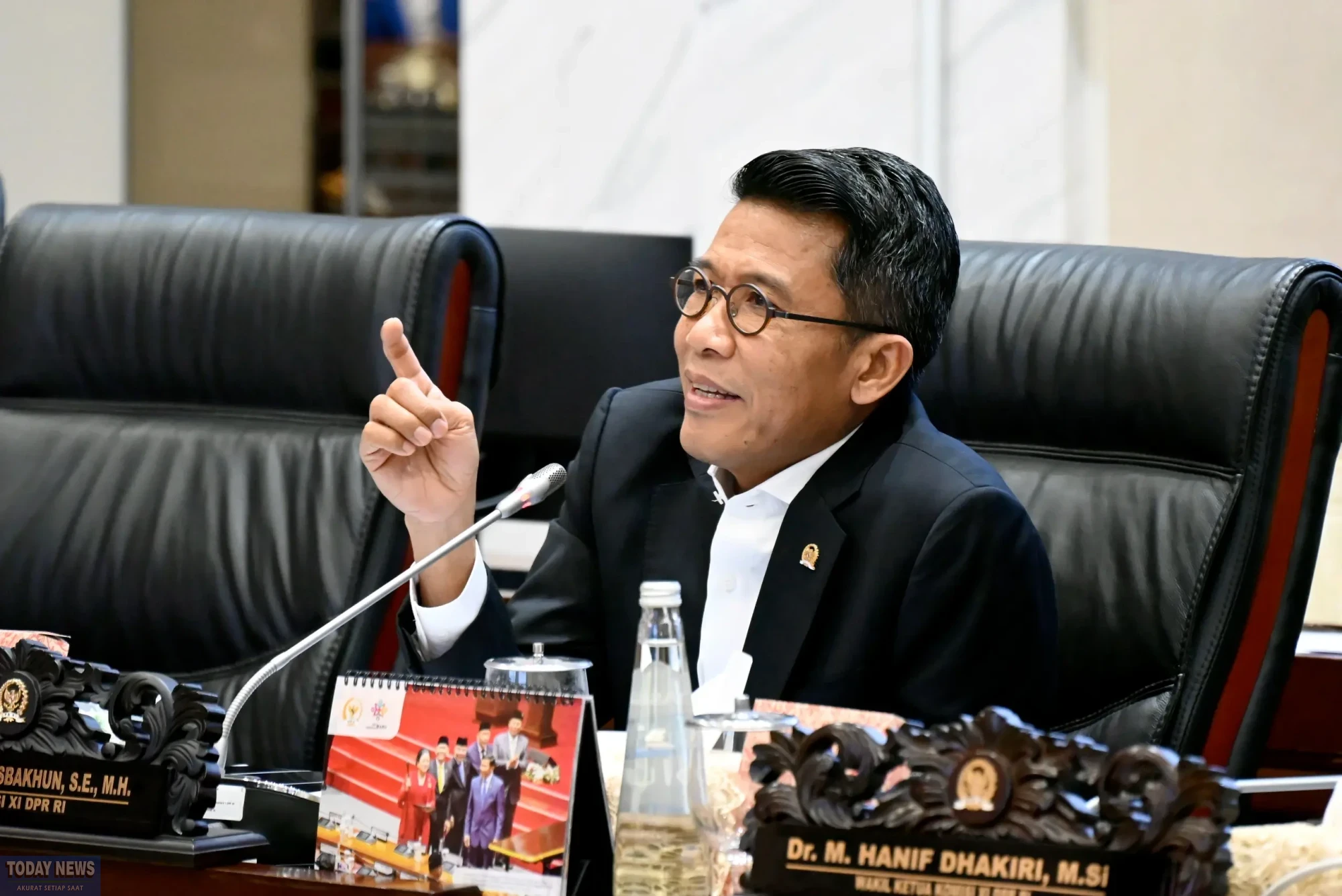 Ketua_Komisi_XI_DPR_RI__Mukhamad_Misbakhun_di_Gedung_Nusantara_V__DPR_RI__Jakarta__Senin__22_9_2025_20250922191547