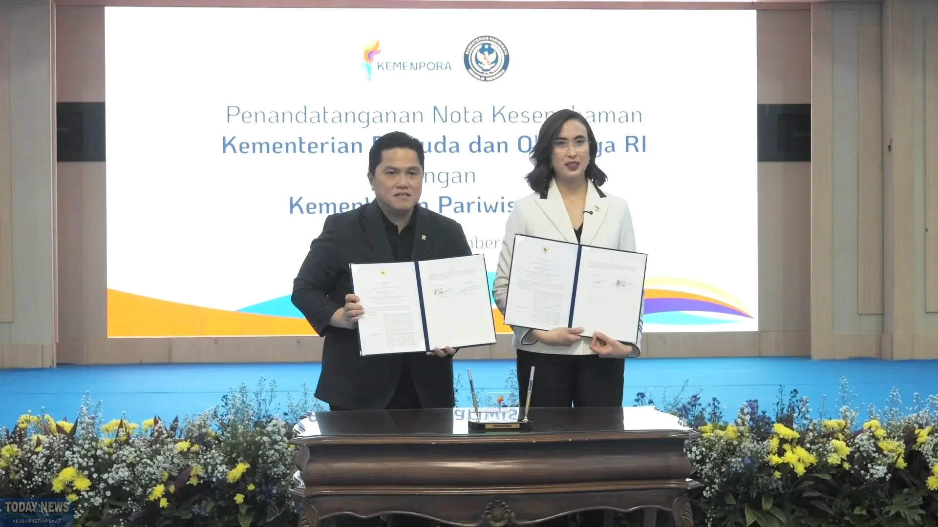 VideoCapture_20251222-203045