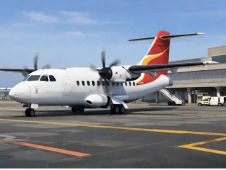 Ilustrasi Pesawat ATR 42-500.