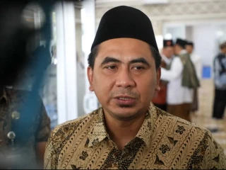 Kawal Penanganan Banjir di Pekalongan, Wagub Jateng Pastikan Kelayakan Fasilitas Bagi Pengungsi