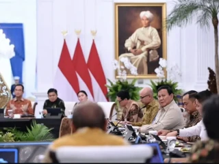 Pertemuan Presiden Prabowo Subianto dengan sejumlah mantan Menteri dan Wakil Menteri Luar Negeri RI di Istana Merdeka, Rabu (4/2/2026).