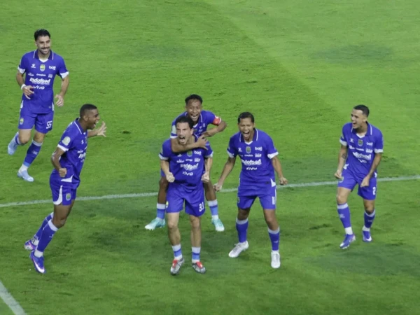 Catatkan 100 Persen Kemenangan Kandang, Persib Kokoh di Puncak Usai Kalahkan Malut United