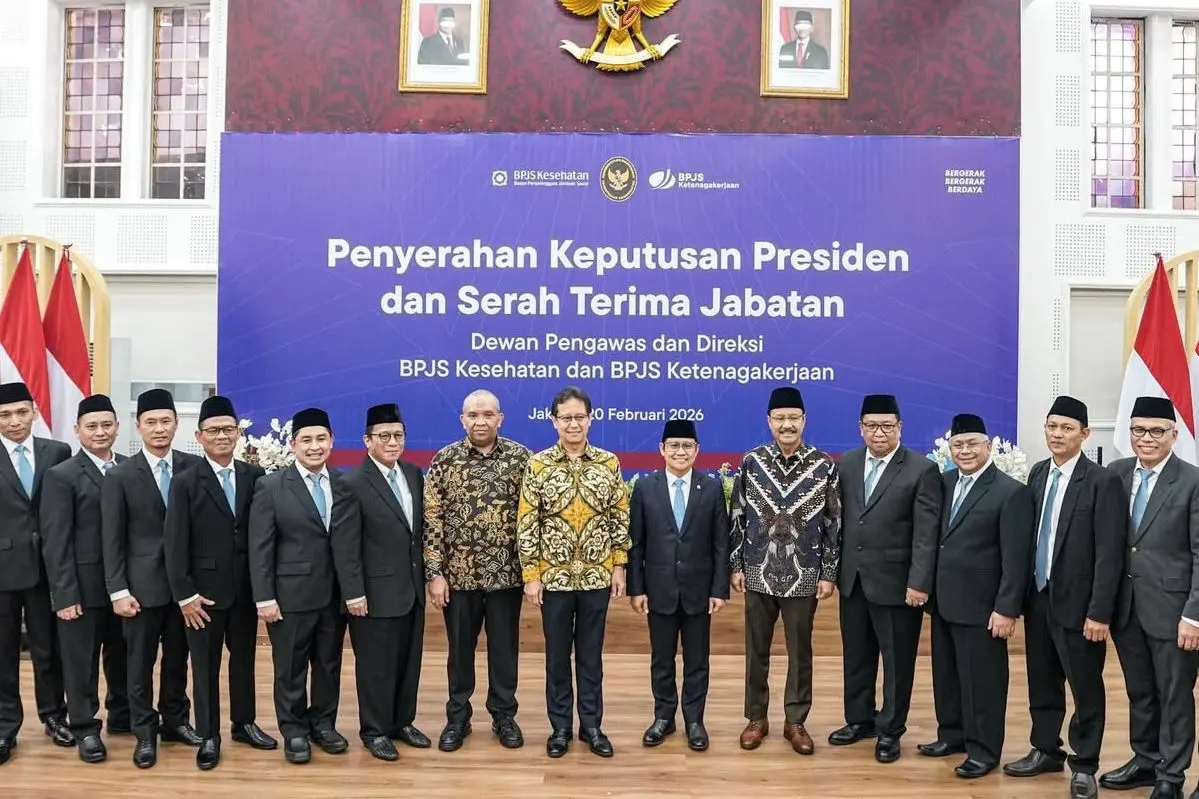 Menteri Koordinator Bidang Pemberdayaan Masyarakat, Abdul Muhaimin Iskandar, melantik jajaran Dewan Pengawas dan Direksi baru BPJS.