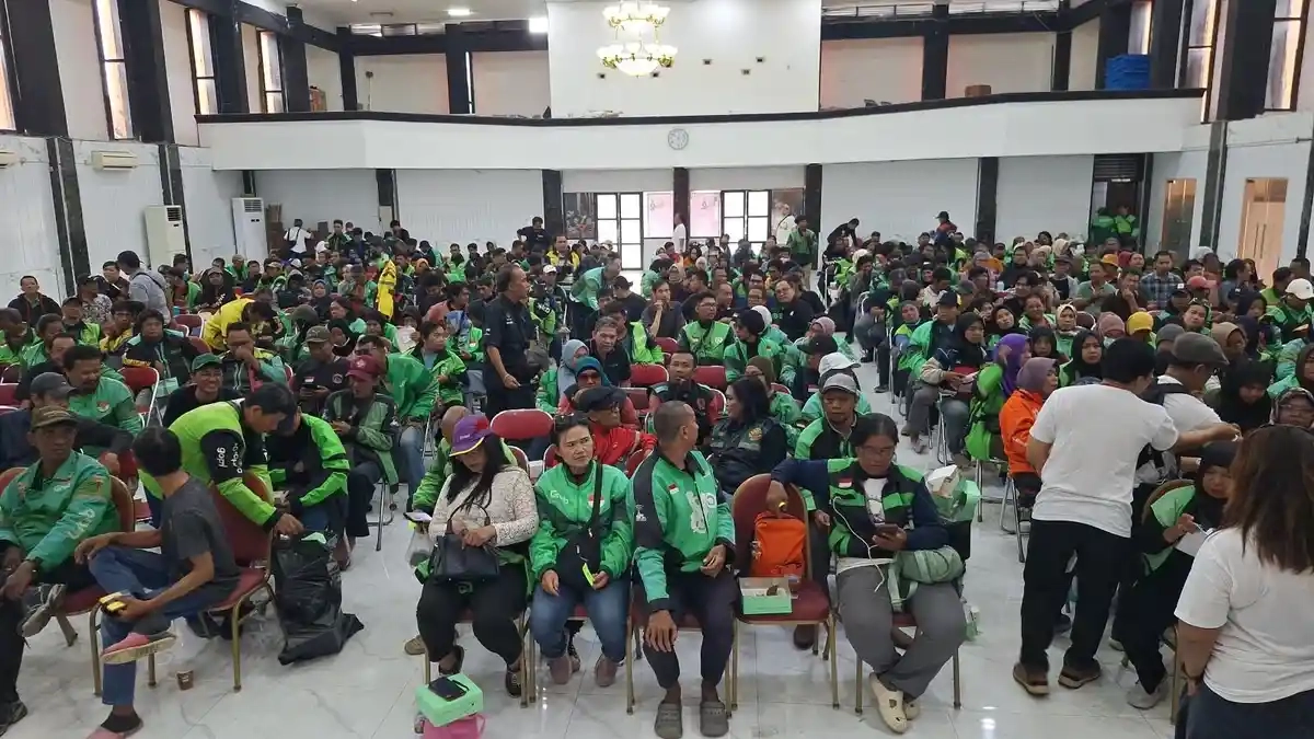 OJOL-Ratusan-driver-ojol-bakal-dapat-jaminan-sosial-dari-BPJS-Ketenagakerjaan-di-GOR-Otista