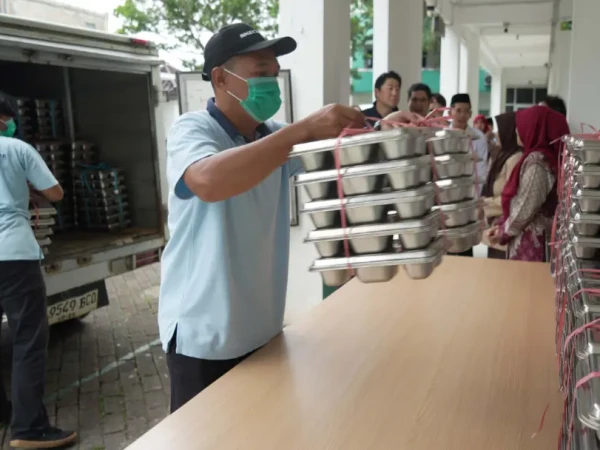 MBG Bukan Ladang Bisnis