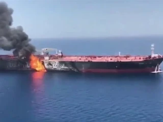 1404121412120858235866184