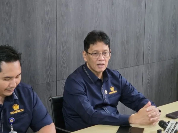 Pemerintah Siapkan Kebijakan WFH, Target Hemat BBM hingga 20 Persen