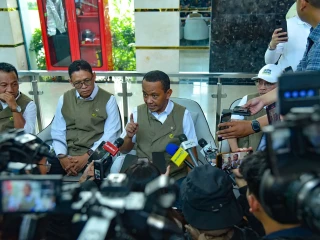 Menteri Energi dan Sumber Daya Mineral (ESDM)