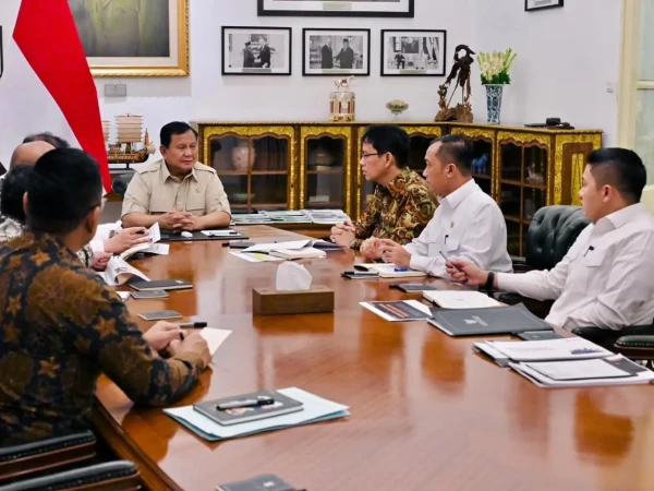 Prabowo Bahas Strategi Penghematan Energi, Seskab: Sebagai Antisipasi Dampak Geopolitik Global