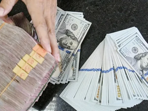 Rupiah Melemah Seiring Konflik Timur Tengah Meluas