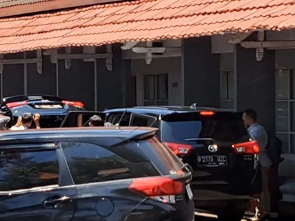 KPK Geledah Kantor Bupati Cilacap Usai OTT, Cari Bukti Dugaan Pemerasan THR