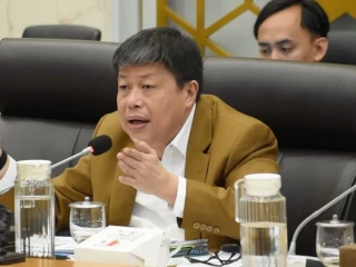 Stok Beras 3,53 Juta Ton, DPR Dorong Pemerintah Siapkan Strategi Ekspor