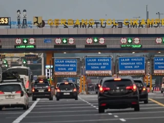 Prediksi-puncak-arus-mudik-Idul-Fitri-2026-150326-fah-5