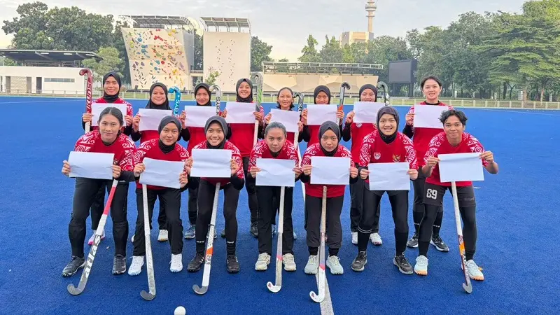 Timnas Hockey Field Putri Indonesia bertekad menang atas Sri Lanka untuk memastikan tiket ke Asian Games 2026 pada pertandingan di Stadion Hockey Gelora Bung Karno (GBK) Senayan, Jakarta, Jumat (24/4/2026). (PP FHI)