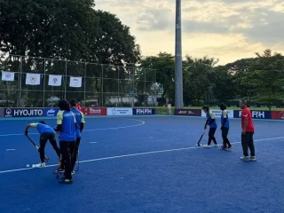 Timnas Hockey Field Putri Indonesia melakukan persiapan menghadapi Chinese Taipei, Selasa (28/4/2026)