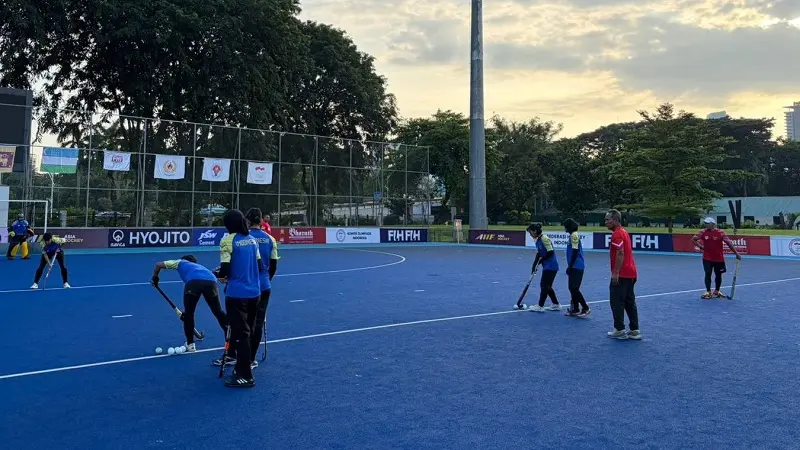 Timnas Hockey Field Putri Indonesia melakukan persiapan menghadapi Chinese Taipei, Selasa (28/4/2026)