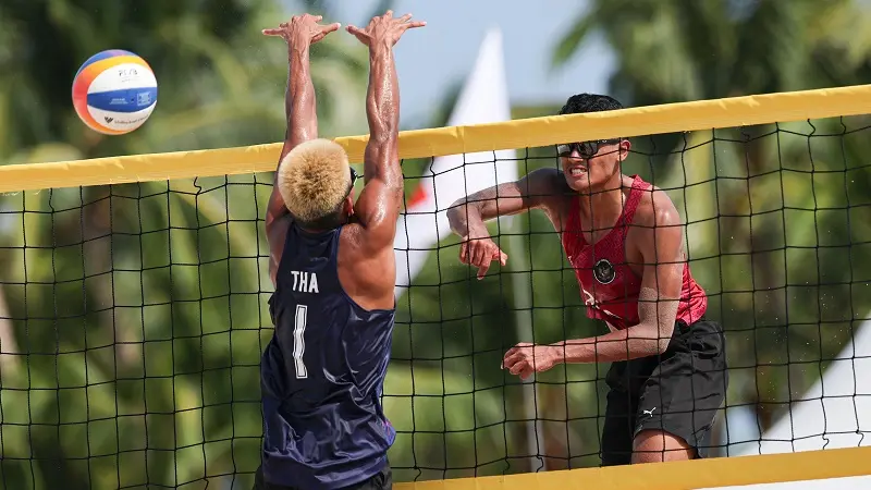 Tim Voli Pantai Putra Indonesia kalah dari Thailand pada babak delapan besar Asian Beach Games (ABG) 2026 Sanya, China, Senin (27/4/2026). (NOC Indonesia/Naif Muhammad Al’as)