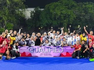 Timnas Hockey Field Putri Indonesia merayakan sukses meraih medali perunggu pada ajang babak kualifikasi Hockey Field Putri Asian Games 2026. (PP FHI)