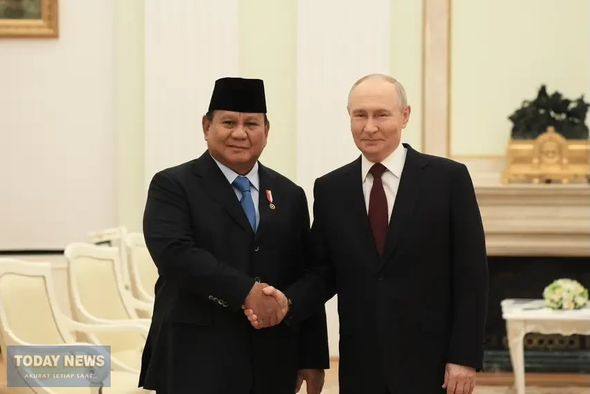Dalam kunjungan kenegaraannya ke Rusia, Presiden bertemu dengan Presiden Rusia, Yang Mulia Vladi