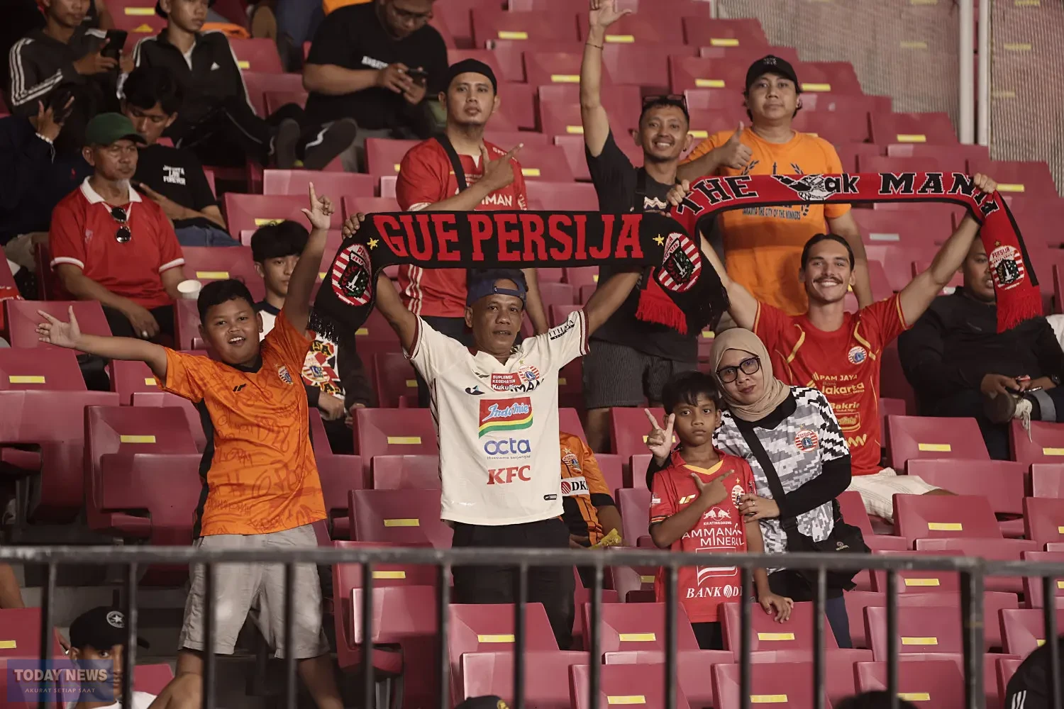 The Jakmania (3)
