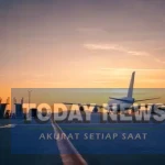 traffic-airport-golden-sunset-wide-600nw-2563487961