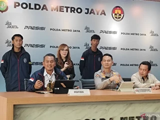 1000831218.jpg
