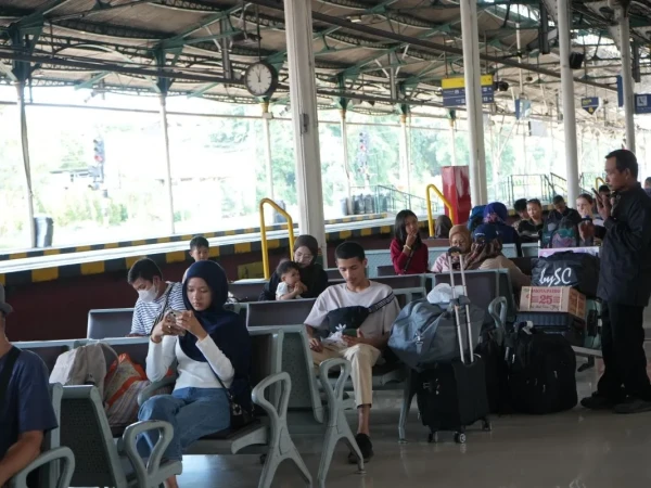 KAI Daop 6 Catat 142 Ribu Pelanggan di Hari Pertama "Long Weekend"