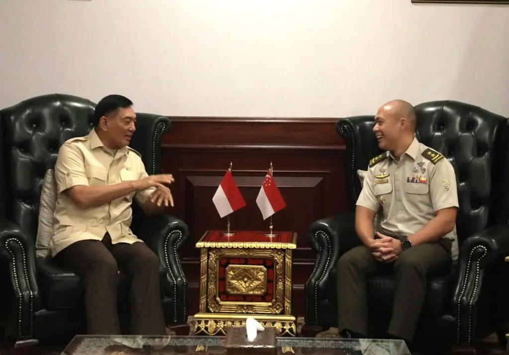 Menhan-RI-Terima-Kunjungan-Kehormatan-Kepala-Staf-Angkatan-Darat-Singapura