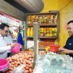 Anggota Ombudsman RI, Abdul Ghoffar pada Jumat (8/5/2026) dalam inspeksi mendadak (sidak) di tiga pasar wilayah Jakarta