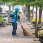 DLH Bandung Angkut Puluhan Ton Sampah dari 6 Titik Keramaian Pesta Juara