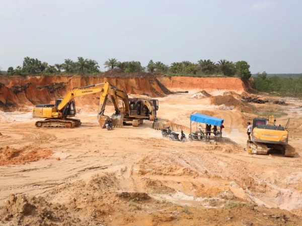 Pemprov Riau Hentikan Sementara Tambang Tanah Tanpa Izin di Kampar