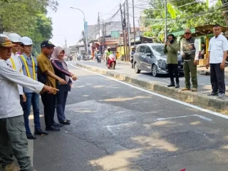Pemkot Jaktim Pastikan Empat Titik Jalan Amblas di Jakarta Timur Rampung Diperbaiki