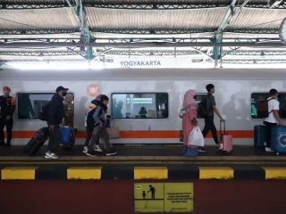 kereta-ekonomi.jpg