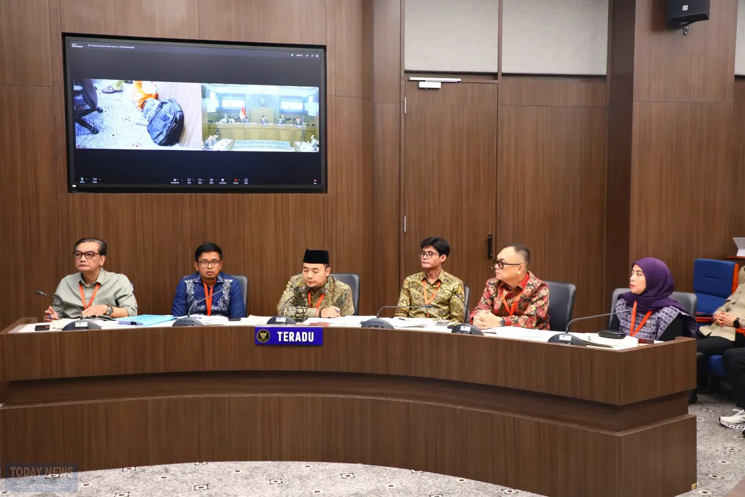 1536-1024
