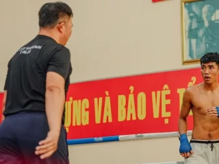 Petinju Indonesia ketika menjalani latihan di Vietnam