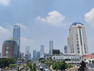 Cuaca Jakarta Diperkirakan Cerah Berawan pada Sabtu