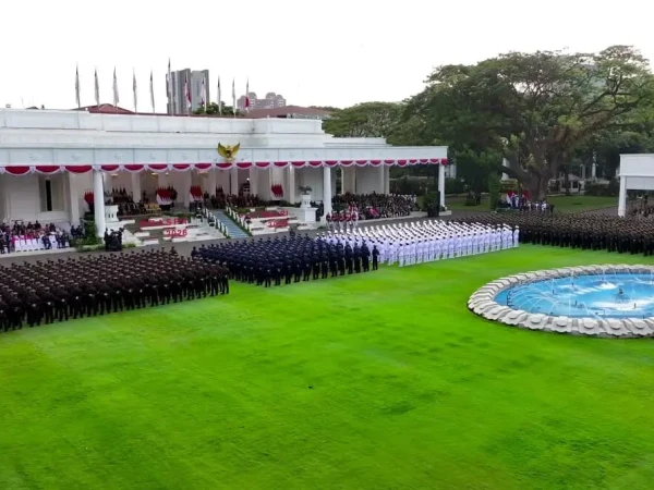 Prabowo Lantik 1.177 Perwira Remaja TNI-Polri 2026 di Istana Merdeka