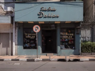 64 Tahun Berdiri, Toko Buku Dahlan Tetap jadi Andalan Berburu Buku dan Peralatan Sekolah